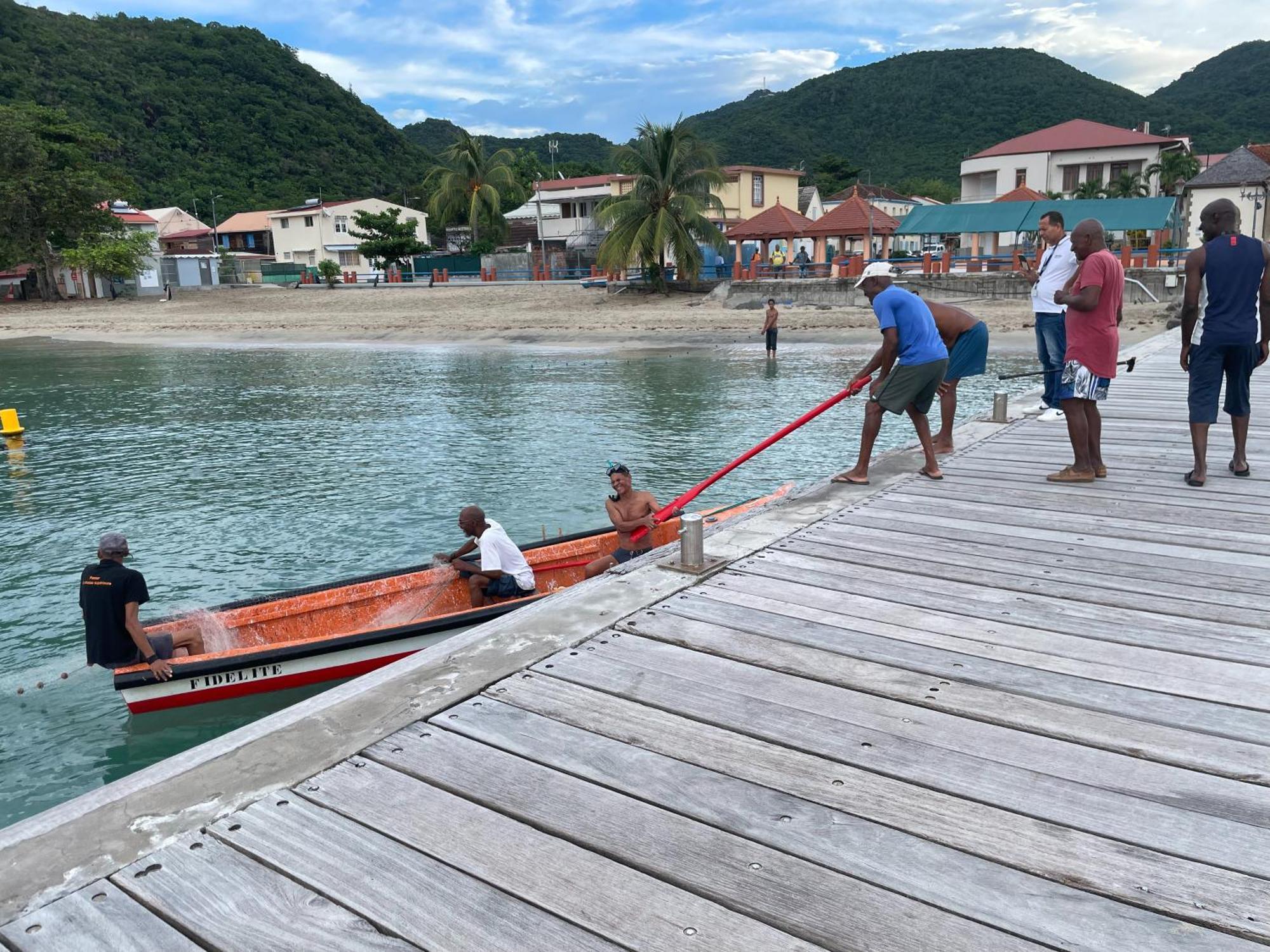 Bungalow "Doussin' Kreyol", Au Calme A 150M De La Plage Grande Anse Экстерьер фото
