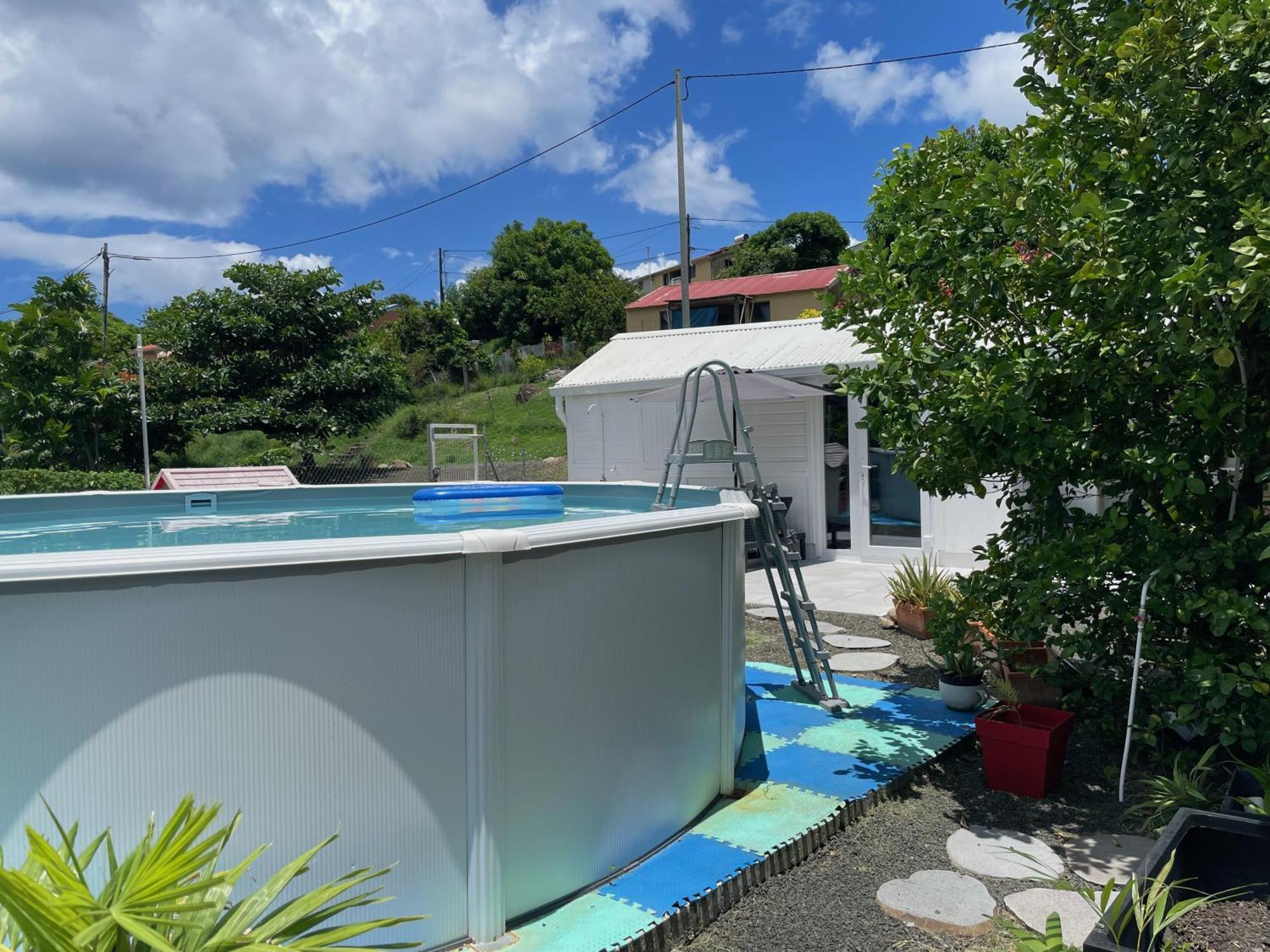 Bungalow "Doussin' Kreyol", Au Calme A 150M De La Plage Grande Anse Экстерьер фото